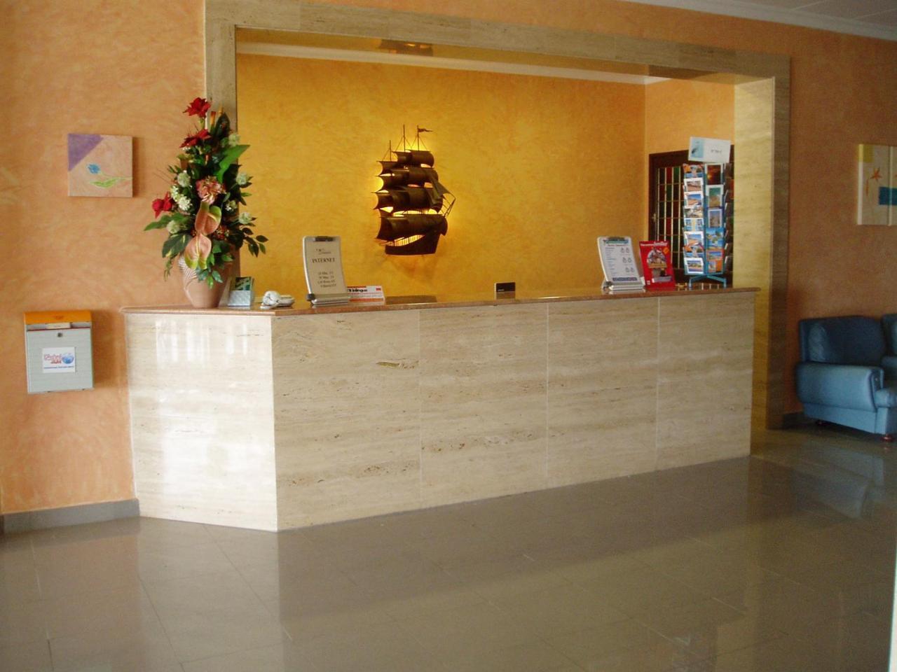 Hotel Fragata Calella Exterior foto